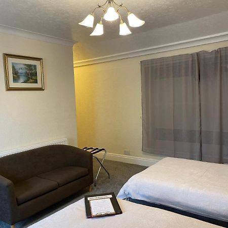 Bron Menai Guest House Caernarfon Buitenkant foto