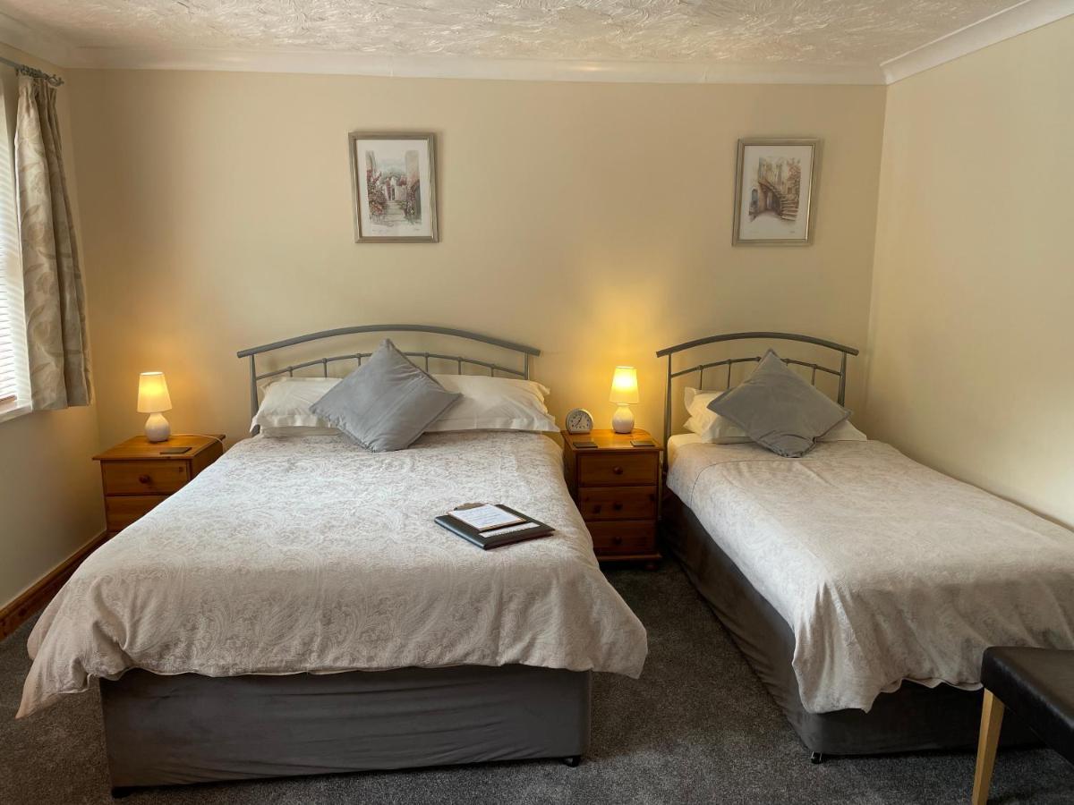 Bron Menai Guest House Caernarfon Buitenkant foto