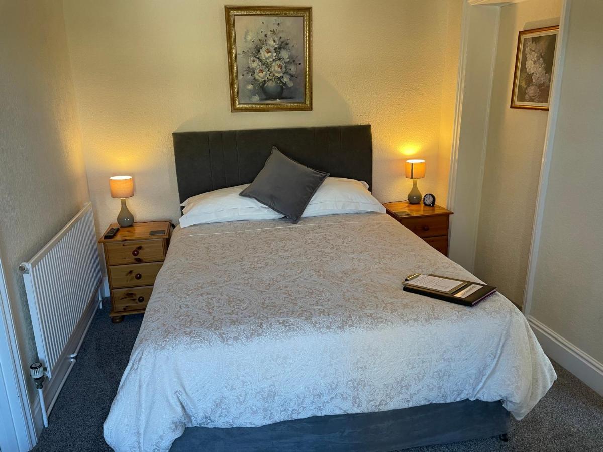 Bron Menai Guest House Caernarfon Buitenkant foto