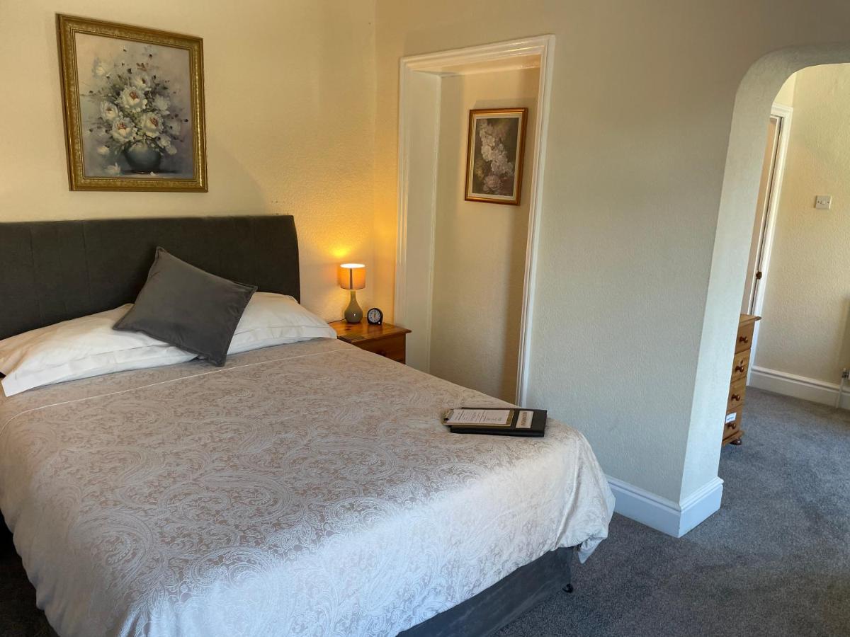Bron Menai Guest House Caernarfon Buitenkant foto