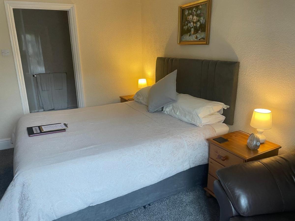 Bron Menai Guest House Caernarfon Buitenkant foto