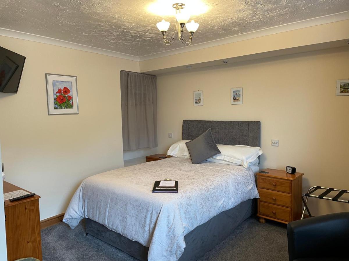 Bron Menai Guest House Caernarfon Buitenkant foto