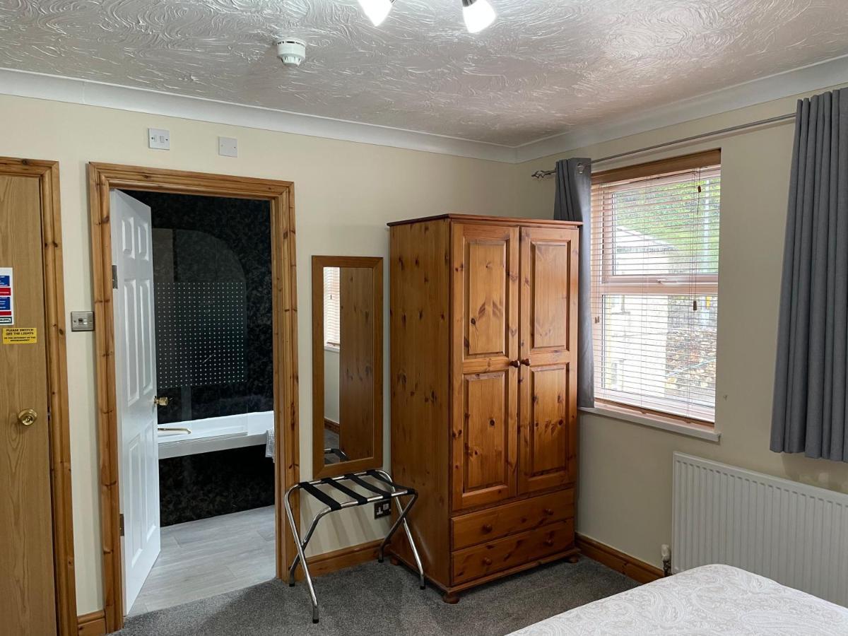 Bron Menai Guest House Caernarfon Buitenkant foto
