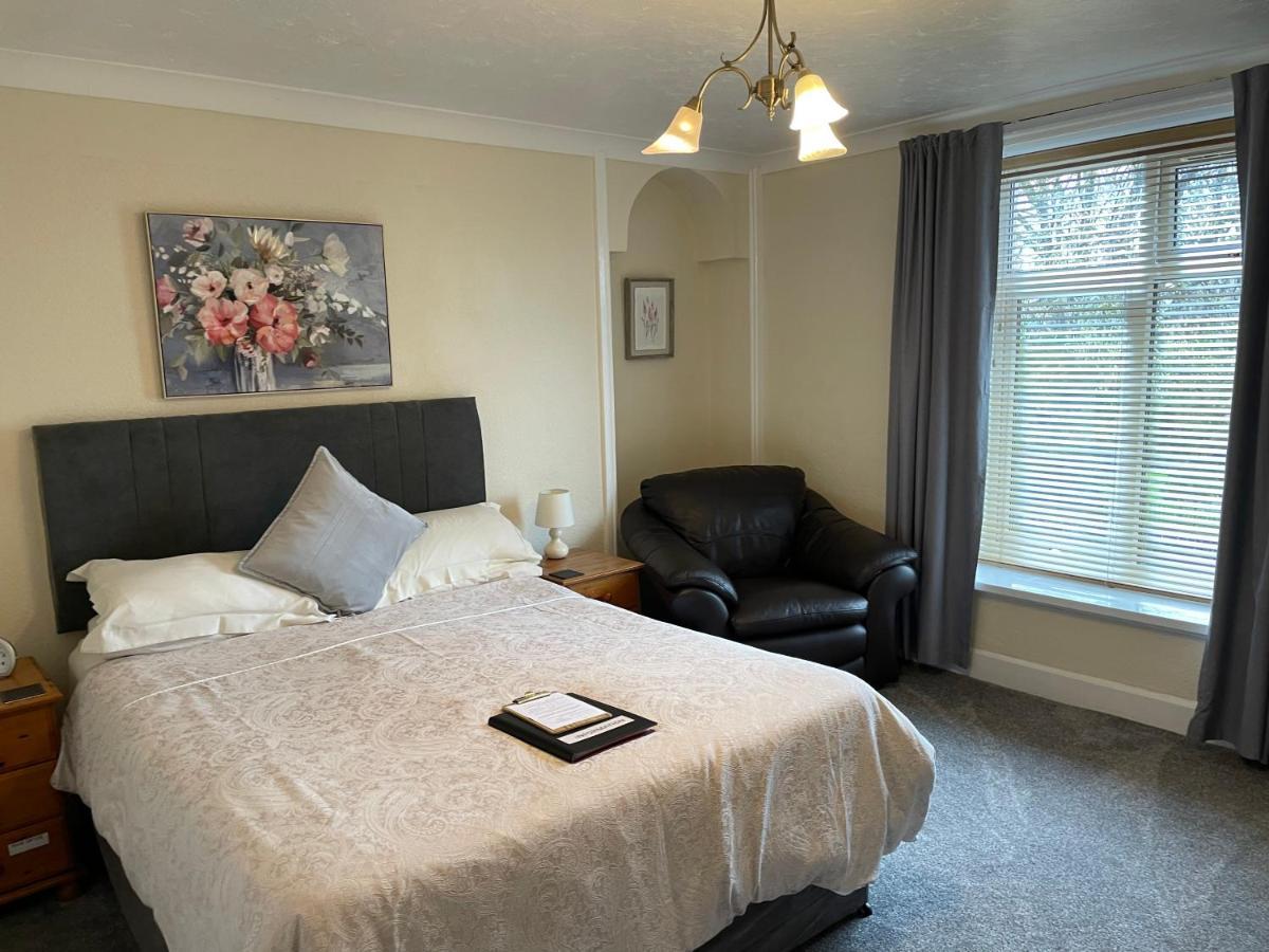 Bron Menai Guest House Caernarfon Buitenkant foto
