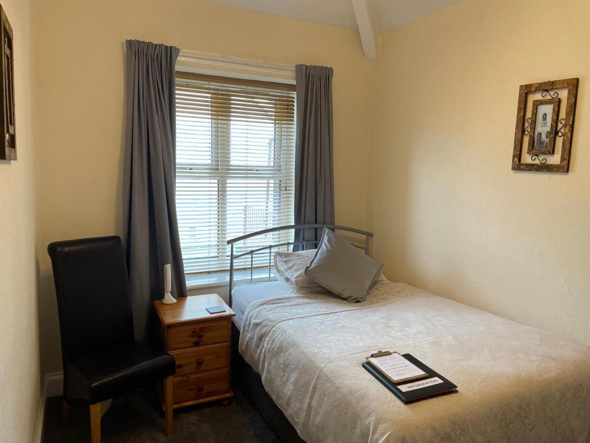 Bron Menai Guest House Caernarfon Buitenkant foto