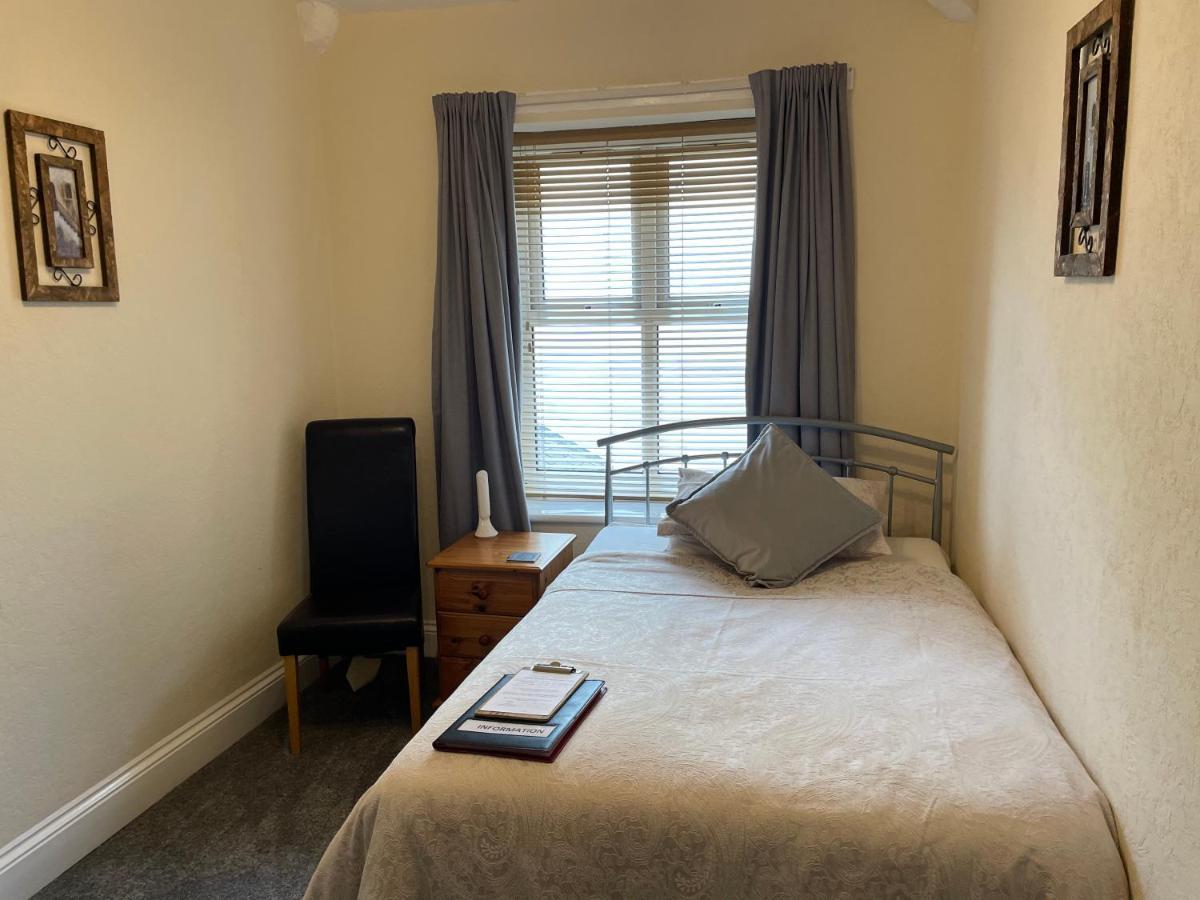 Bron Menai Guest House Caernarfon Buitenkant foto