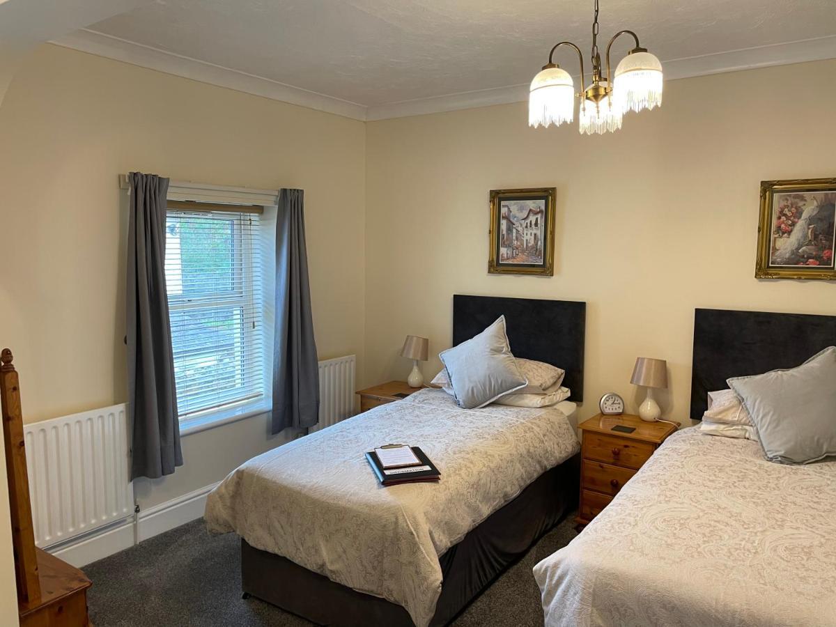 Bron Menai Guest House Caernarfon Buitenkant foto