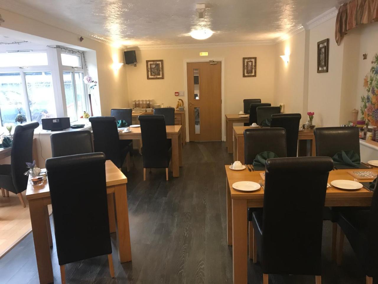 Bron Menai Guest House Caernarfon Buitenkant foto