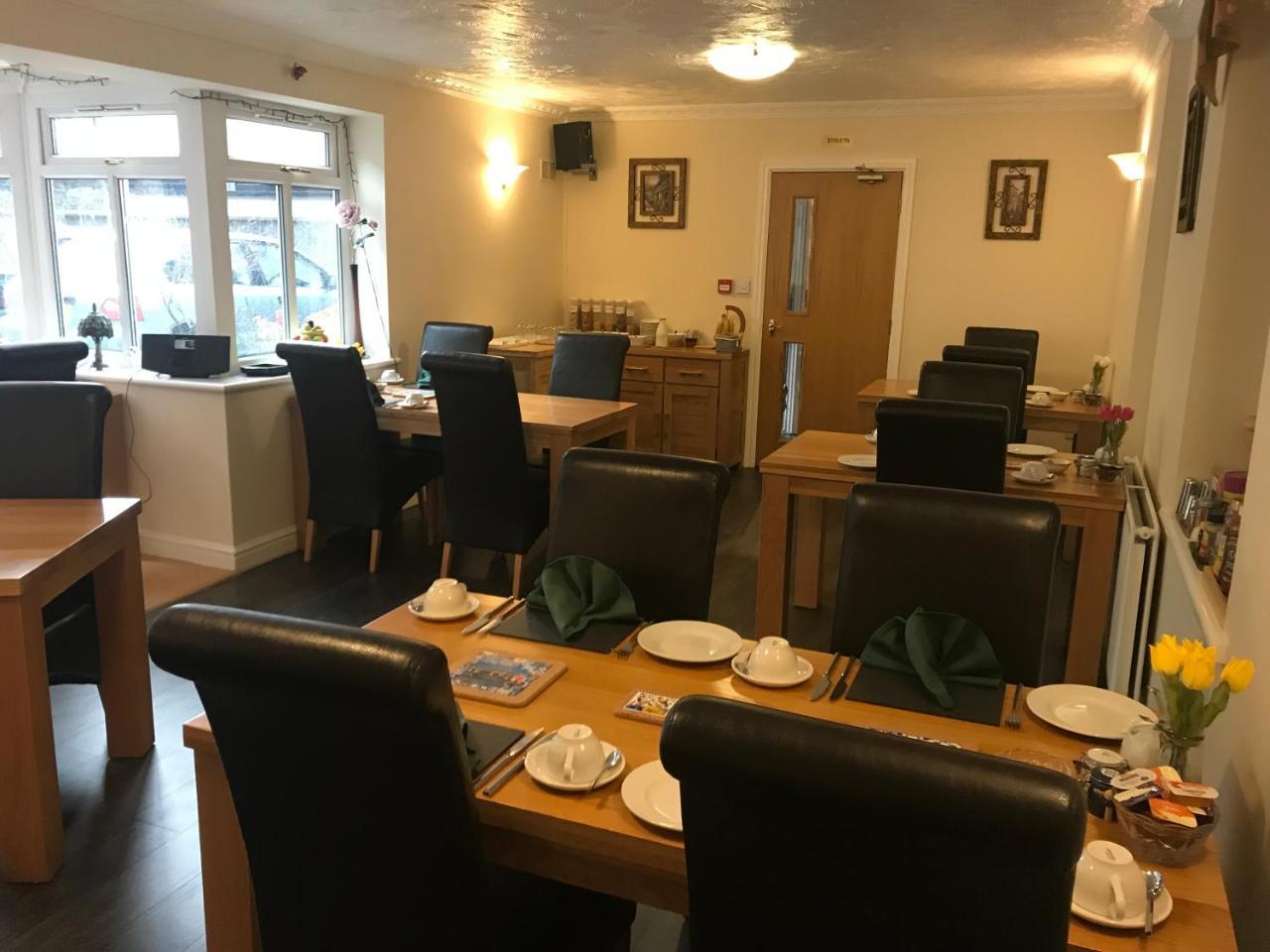 Bron Menai Guest House Caernarfon Buitenkant foto