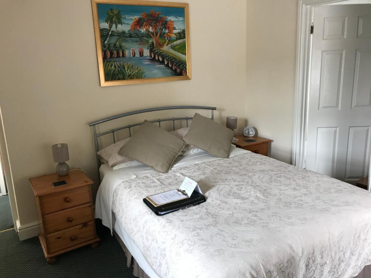 Bron Menai Guest House Caernarfon Buitenkant foto